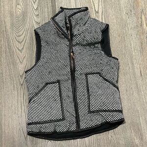 Peach Love California Quilted Vest Full Zip High Neck Pockets Black White Small